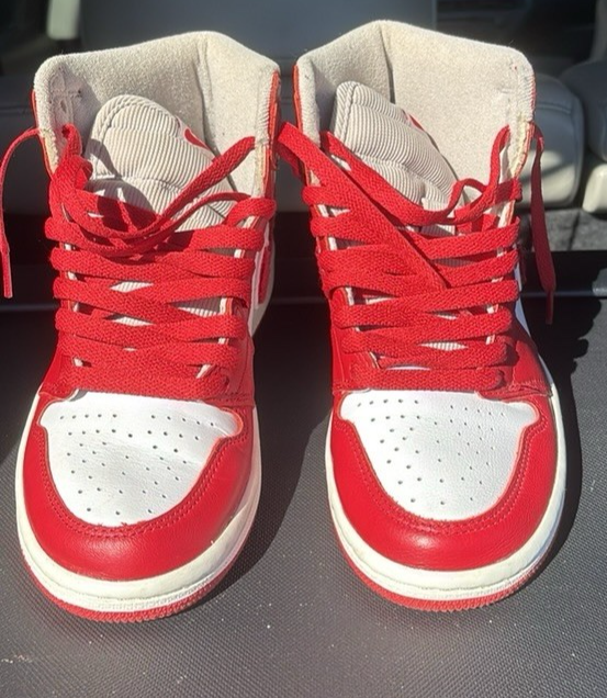 Nike Air Jordan 1 Retro High OG Varsity Red Women 5.5 / Men's 4