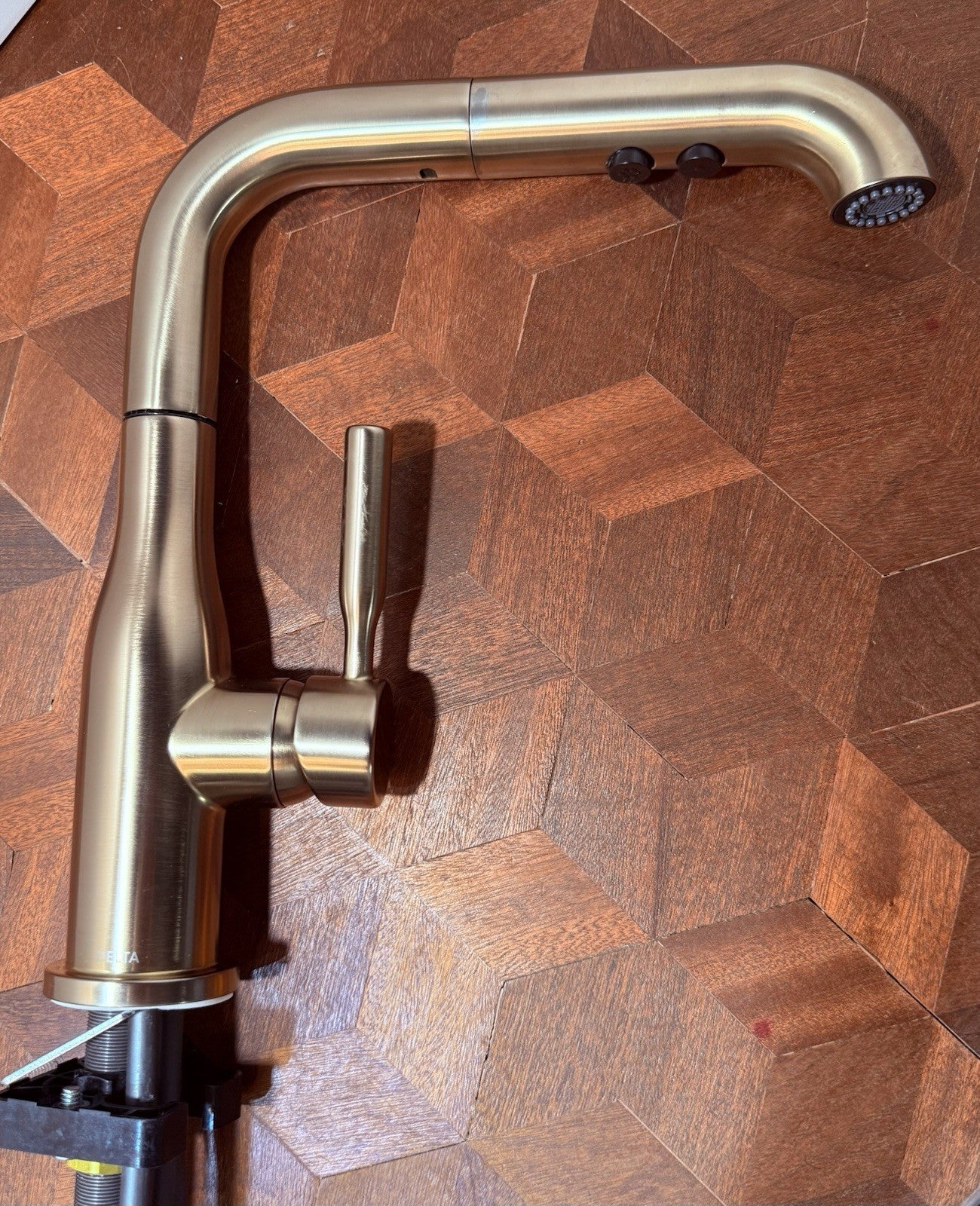 Delta 16943-CZ-DST Almari Pull-Out Kitchen Faucet—Champagne Bronze (Faucet Only)