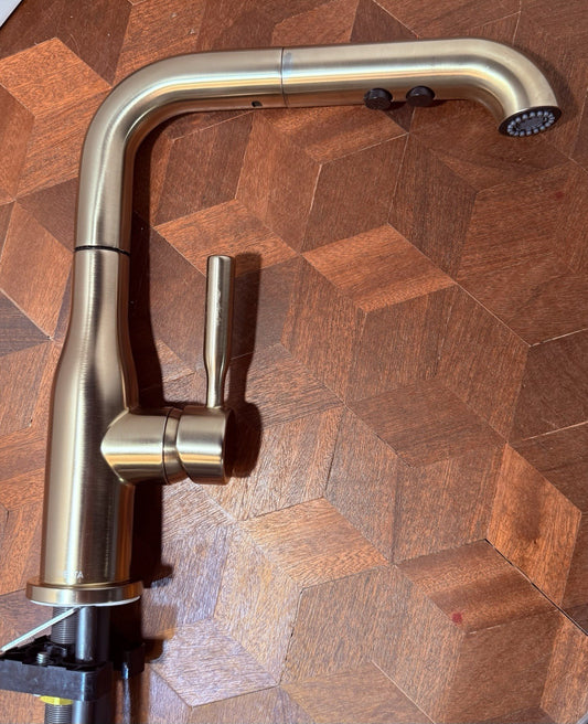 Delta 16943-CZ-DST Almari Pull-Out Kitchen Faucet—Champagne Bronze (Faucet Only)