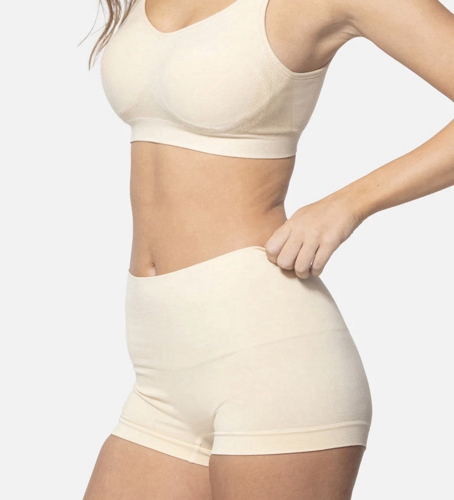 Underoutfit Smoothing at Waist Boyshort - 330,  size Med Sand