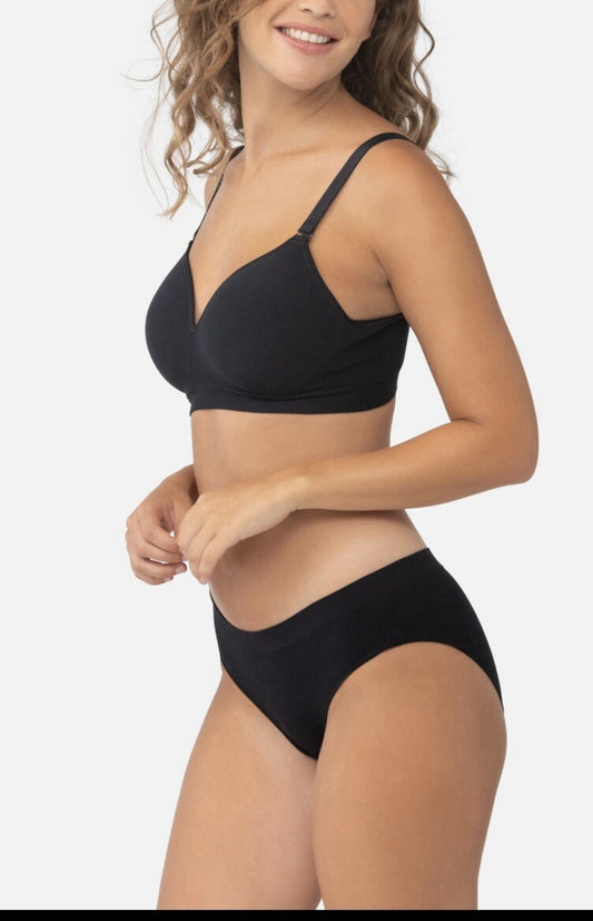 Underoutfit- 460 The Perfect Neckline Bra, size Large - black