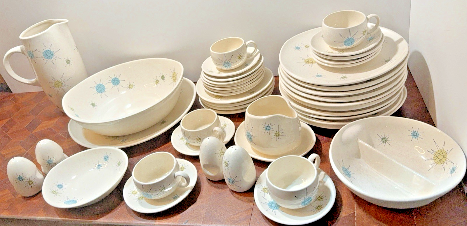 Franciscan Starburst Atomic Dinnerware Set Museum Grade 44pc Ultra Rare Mint