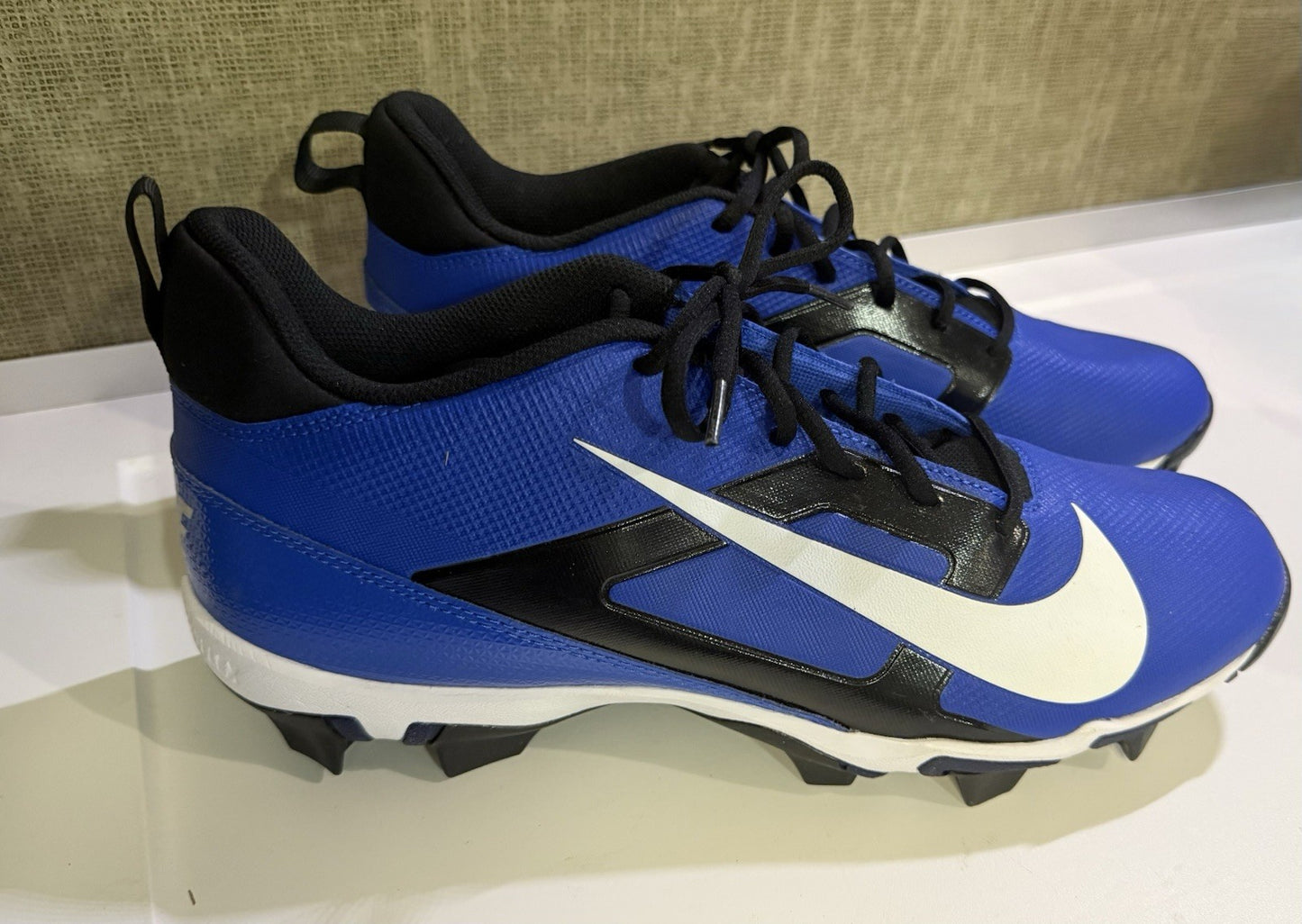 Size 10.5 - Men’s Nike Alpha Menace 4 Shark Cleats Hyper Royal Blue new w/o box