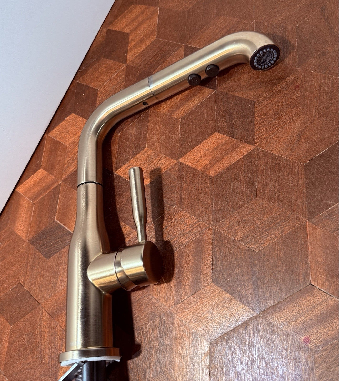 Delta 16943-CZ-DST Almari Pull-Out Kitchen Faucet—Champagne Bronze (Faucet Only)